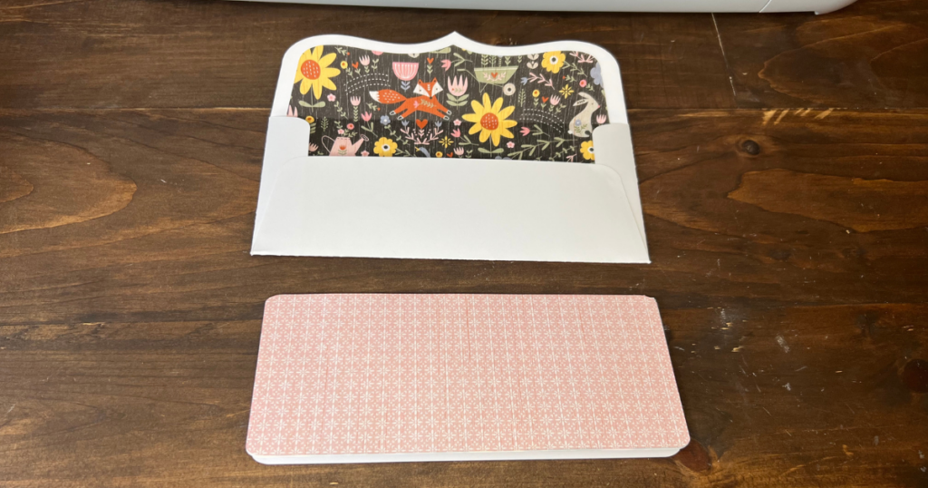 how to make a slim line card with Cricut